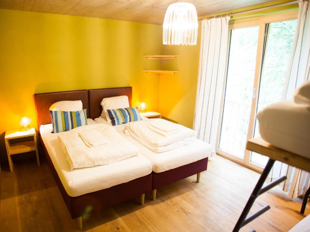 Nangijala Guest House Disentis Szoba fotó