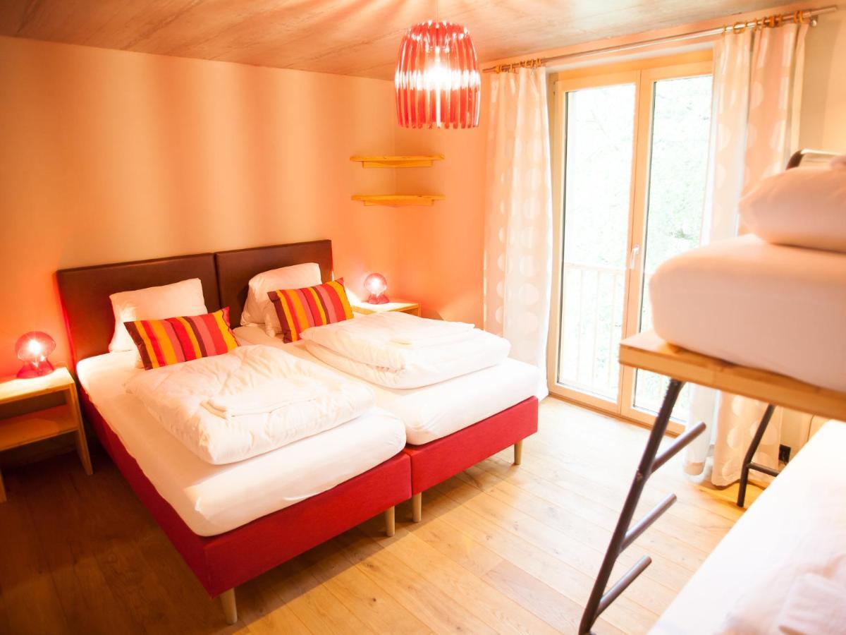Nangijala Guest House Disentis Szoba fotó